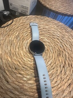Samsung Galaxy Watch Active 2 - 4