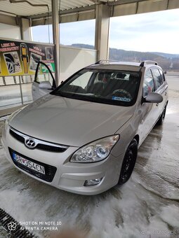 Predám hiundai i30 1.6 rcdi - 4