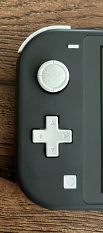 Nintendo Switch Lite - 4
