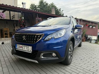 Peugeot 2008 1.2 PureTech ALLURE - 4