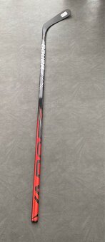 ✅BAUER VAPOR FLYLITE INT RIGHT/PRAVACKA_flex 65 zahnutie P92 - 4