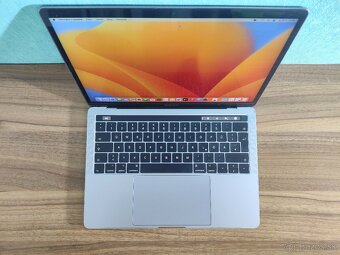 Apple MacBook Pro 13" Touch Bar | i5 • 8GB RAM • 256GB SSD - 4