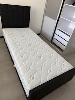 Postel s roštom a matracom - 4