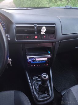 VW Golf 4 - 4