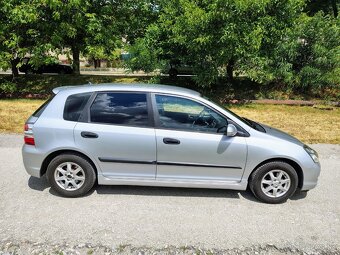 Honda Civic 1,4 benzín 66 kW - 4