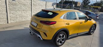 KIA XCEED - 4