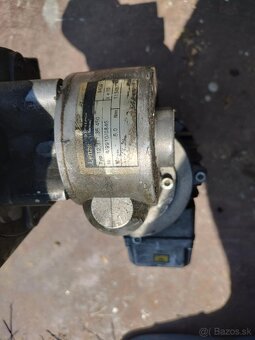 Elektromotor s prevodovkou (12) - 4