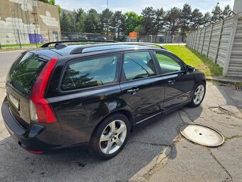 Volvo V50 facelift 2008 100kw 2.0D plnefunkcne ma samozrejme - 4