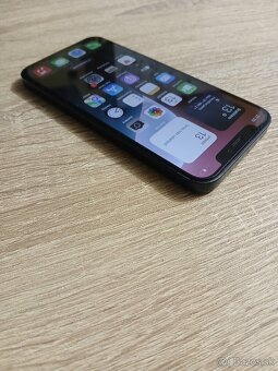 iPhone 12 / 64GB Black - 4