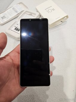 Xperia 10 VI 300e - 4