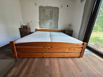 Manželská posteľ + ortopedické matrace – TOP stav - 4