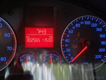 Predám Volkswagen Golf 1.4 fsi 55kw - 4