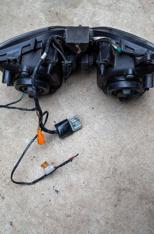 Honda CBR600 F4i (2001–2003) – Predný svetlomet - 4