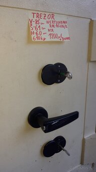 Trezor - 4