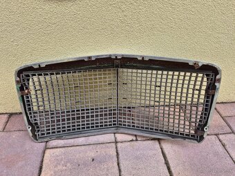 Mercedes W115 maska - 4