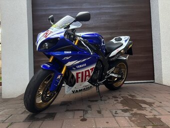 Yamaha YZF-R1 - 4
