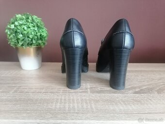 Čierne lodičky na platforme - 4