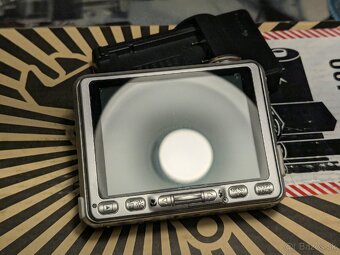 Fujifilm Finepix V10 - 4