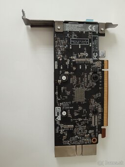 AMD Radeon RX6400 - 4