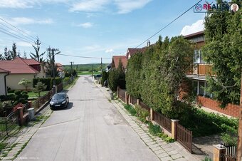 Rodinný dom s veľkým pozemkom, súkromím a pohodlím - 4