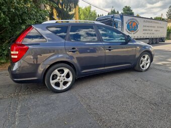 Predám Kia Cee´d 2.0 CRDi 103 KW SPORT r.v.11/2010 - 4
