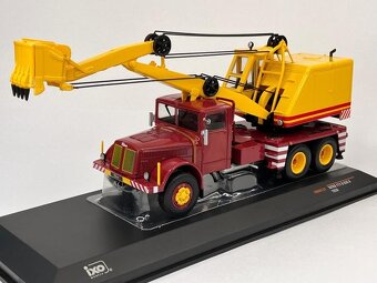 Tatra 111 D 030 A (1958) červená/žltá - IXO 1/43 (IXO-TRU042 - 4