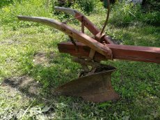 Predám starý drevený záhradný pluh - 4