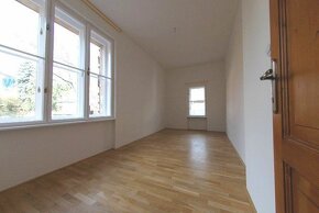 Prenájom 4 izbového bytu v mestskej vile na Krakovskej ulici - 4