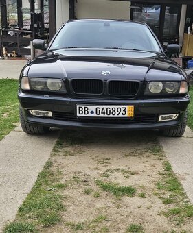 BMW e38 735i - 4