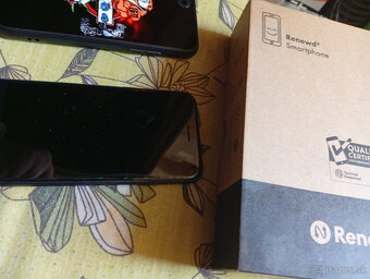 iPhone SE 2020 - 4