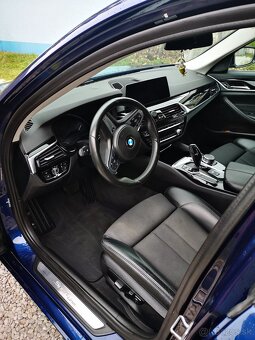 BMW Rad 5 Touring 530d xDrive - 4