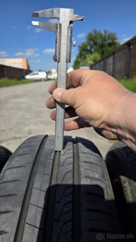 Pneu 195/65R15 - 4