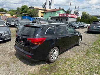 Kia Ceed SW 1.6 CRDi 136k First Edition - 4