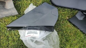 Rozne veci pre Toyota C-HR CHR 2016 - - 4