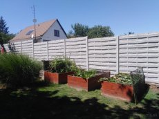 Betónový plot 23 € bm- výroba, montáž aj farbenie - 4