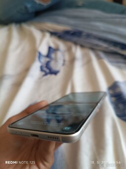 Samsung Galaxy z flip 3 - 4