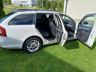 Škoda Octavia Combi 1.6 TDI (2010) 313T-km - 4