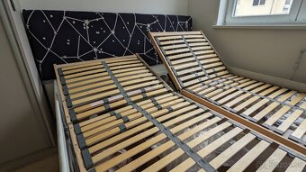Kontinentalna manzelska polohovacia postel bez matracov - 4