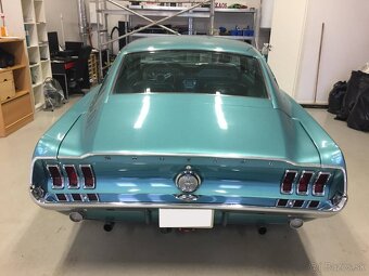 Ford Mustang Fastback 4.7 V8 SelectShift z roku 1967 - 4