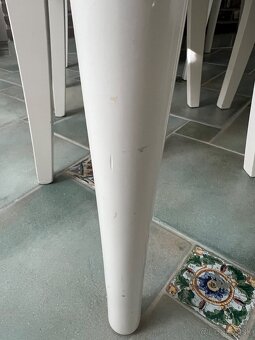 Stôl jedálenský a stoličky - 4