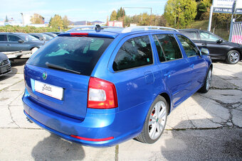 Škoda Octavia Combi 2.0 TDI CR DPF RS - 4