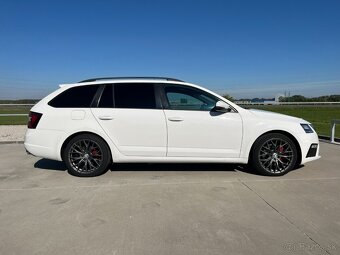 Škoda Octavia Combi 2.0 TDI RS DSG - 4