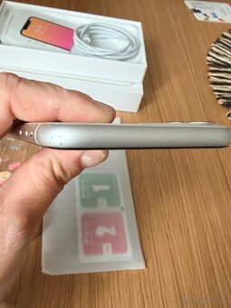 Predám Iphone 11 biely, 128 GB - 4