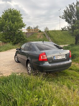 Škoda Octavia 1.9 TDI Elegance DSG 6-st. Automat - 4