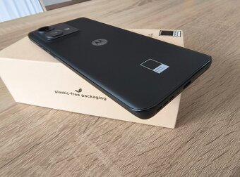 Motorola edge 40 neo 12/256GB - 4