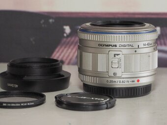 Olympus 14-42mm baj. M4/3. - 4