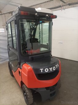 Vysokozdvižný vozík Toyota Deluxe 25 s klimatizací - 4