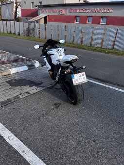 Honda cbr 1000rr - 4