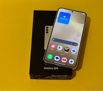 Samsung Galaxy S24, 8/256GB, Yellow/Žltý, Dual SIM - 4