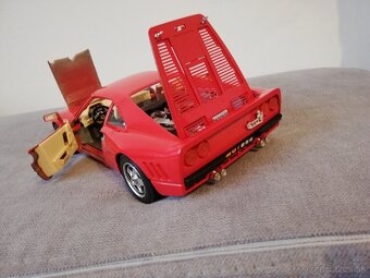 1:18 FERRARI GTO  bburago - 4